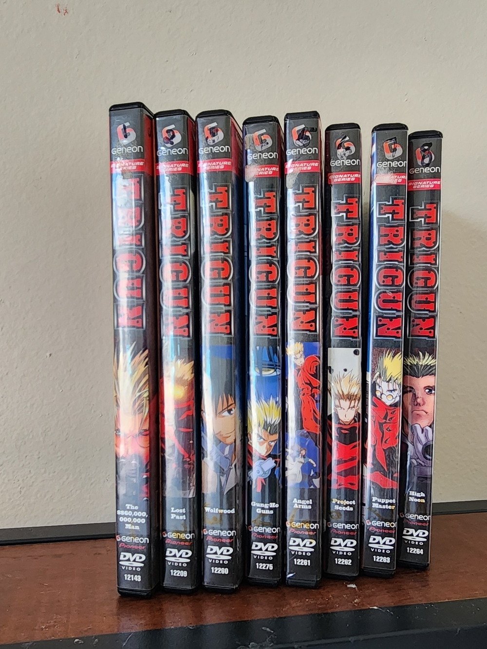 Trigun Anime DVD Lot of 8 Geneon Pioneer Signature Series - Picture 2 of 4